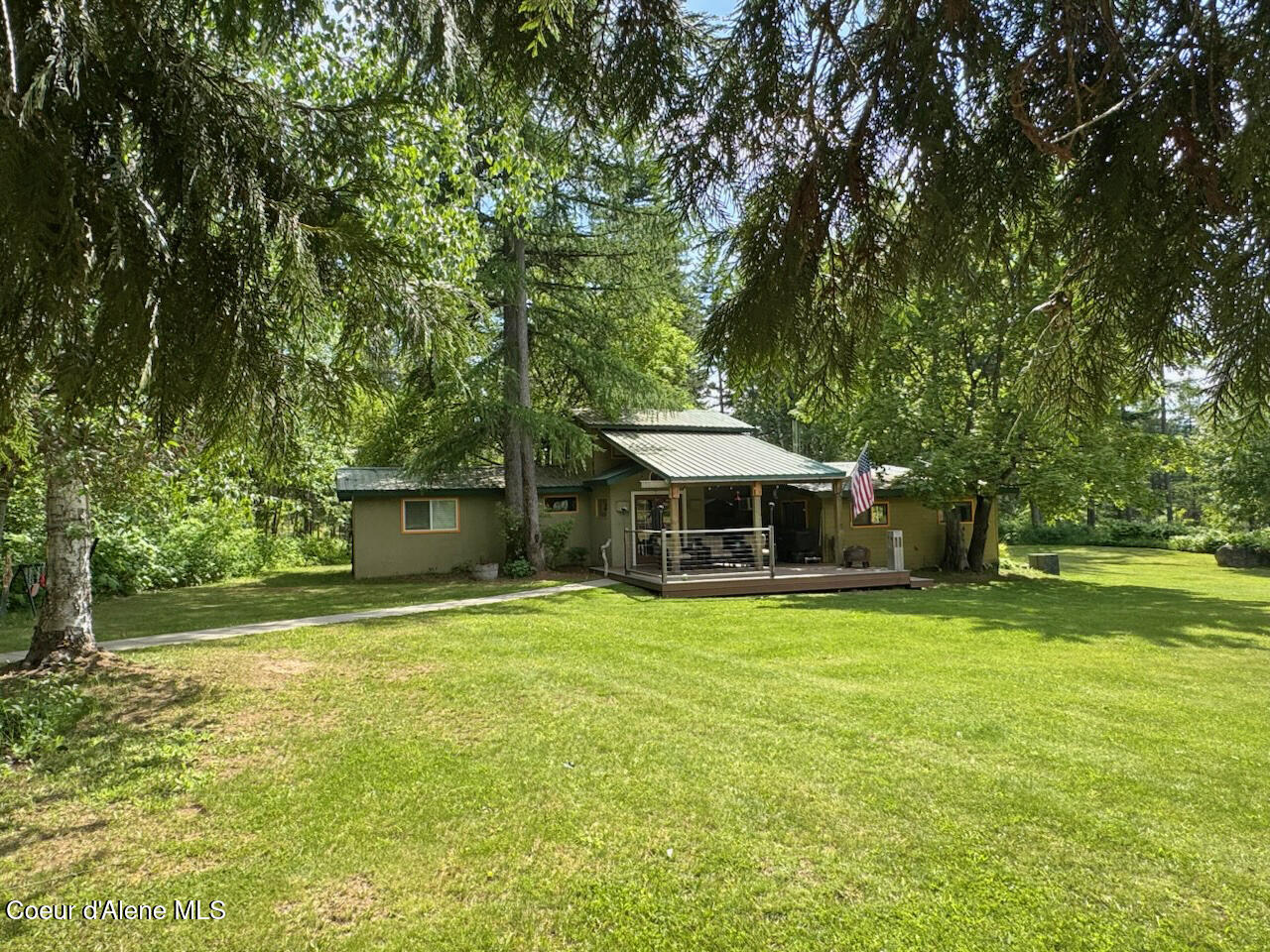 197 Berry Hill Cocolalla, ID 83813 - Photo 3 of 47 IMG_7833s