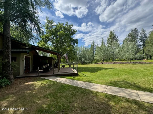 $860,000 | 197 Berry Hill, Cocolalla, ID 83813