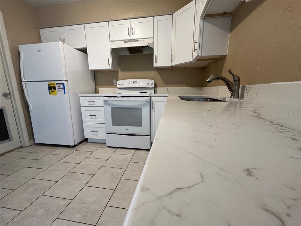 3979 Crayrich Circle, Unit C2 Orlando, FL 32839 - Photo 5 of 23