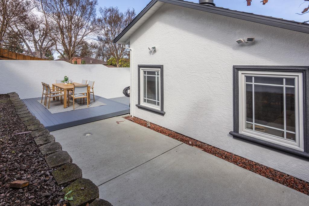 3455 Dover Road Redwood City, CA 94061 - Photo 37 of 39 a front view of a house with entryway