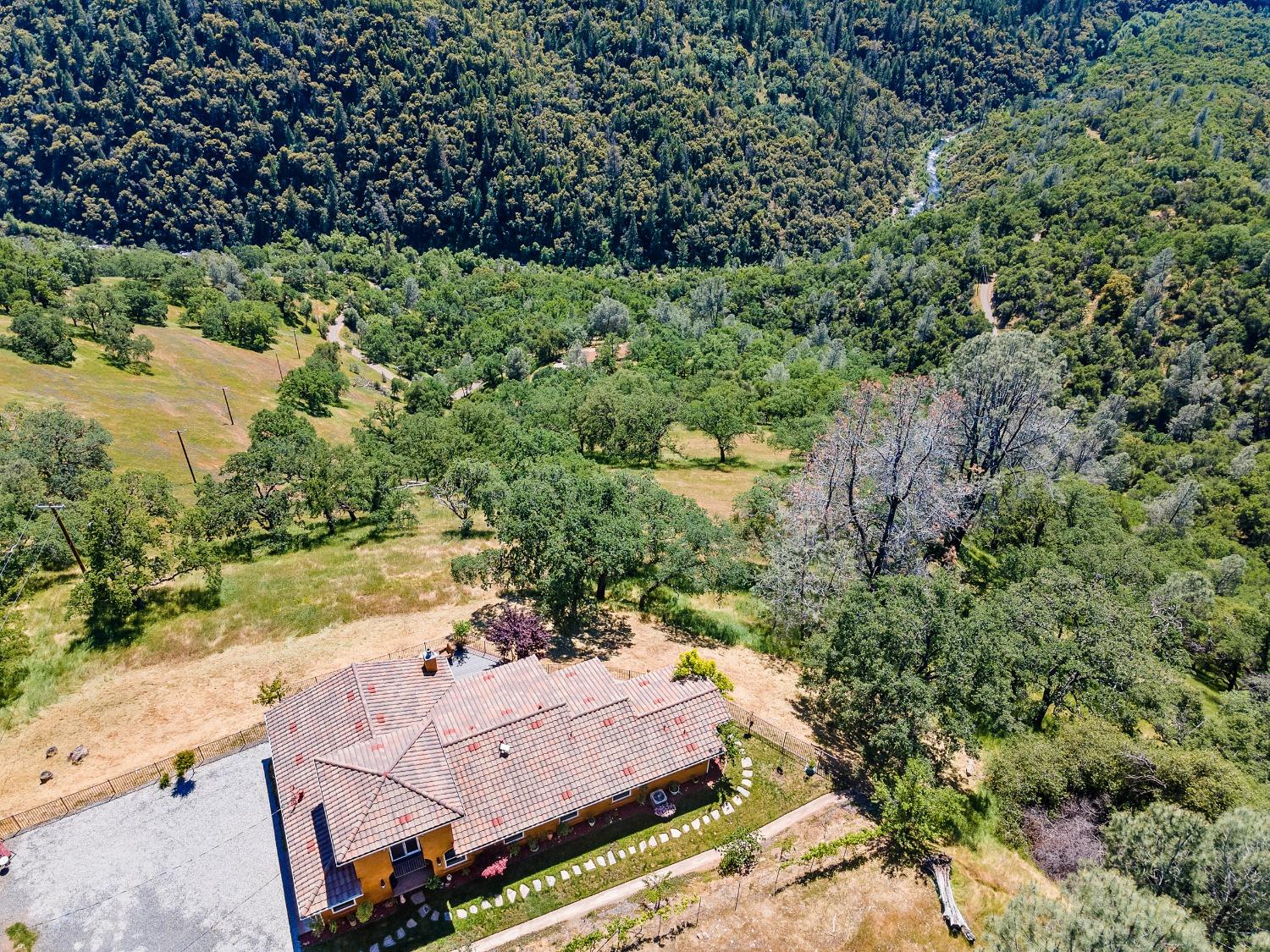 6801 Sagittarius Road Placerville, CA 95667 - Photo 21 of 34 an aerial view of residential house with outdoor space