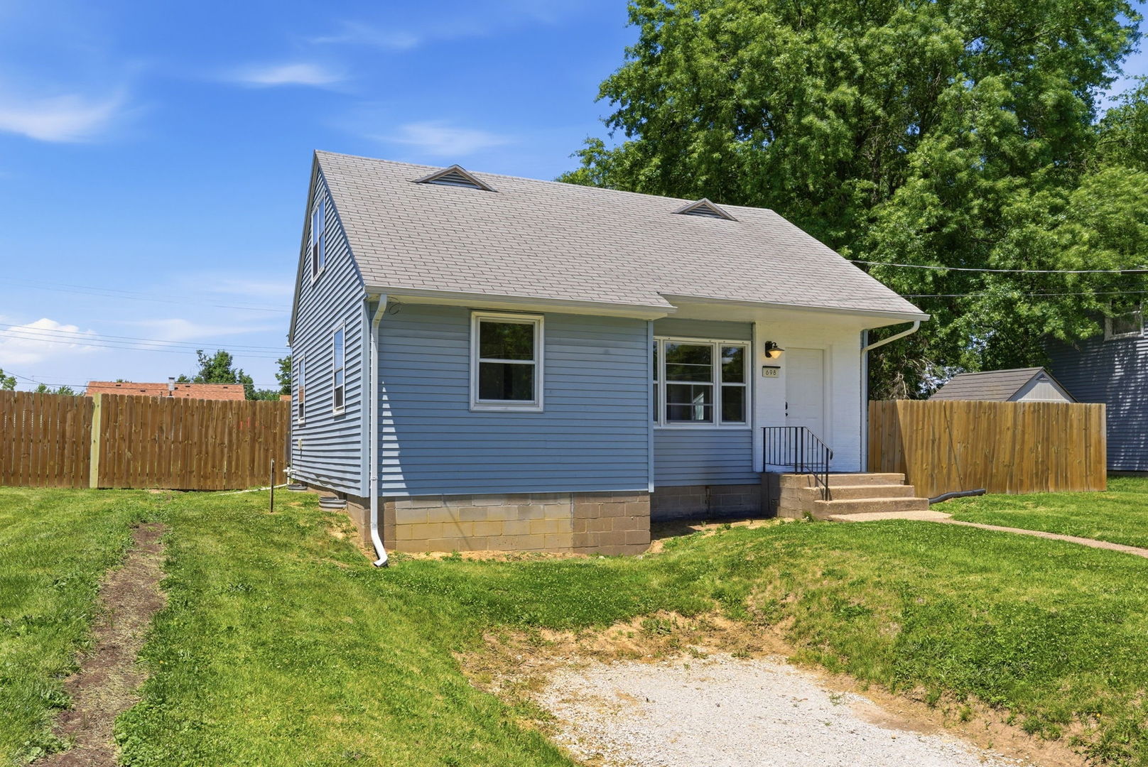 698 Hillcrest Road Milan, IL 61264 - Photo 3 of 19