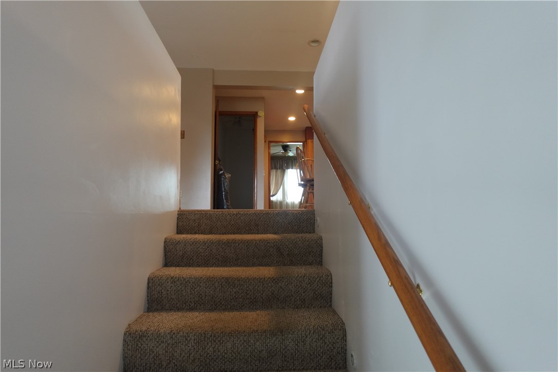 54837 High Ridge Road Bellaire, OH 43906 - Photo 9 of 33