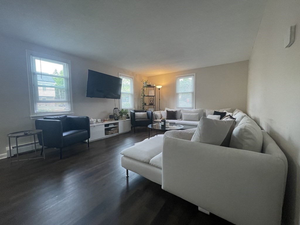 260 Massasoit Road Worcester, MA 01604 - Photo 5 of 30 Gallery Image 5
