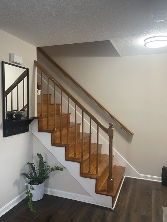 260 Massasoit Road Worcester, MA 01604 - Photo 8 of 30 Gallery Image 8