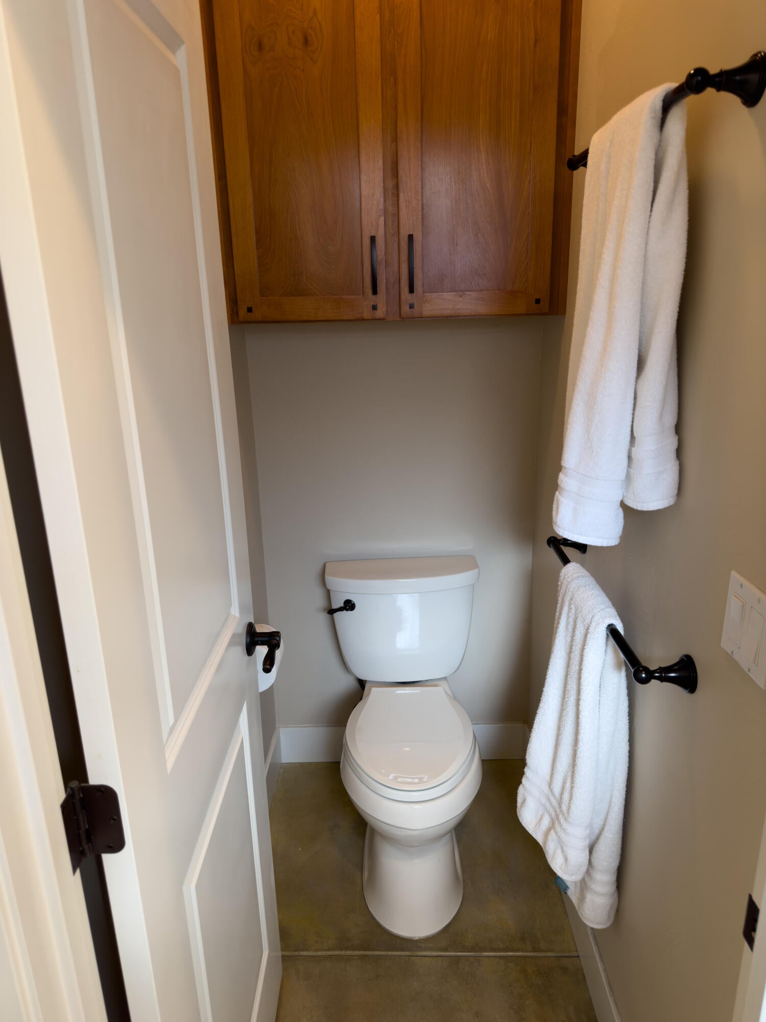 1101 Lithia Way Talent, OR 97540 - Photo 60 of 68 2024-01-25 11-08-39