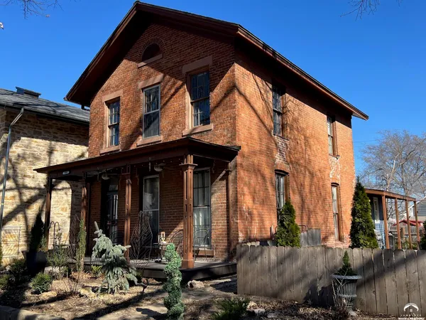 $420,000 | 904 Rhode Island Street, Lawrence, KS 66044