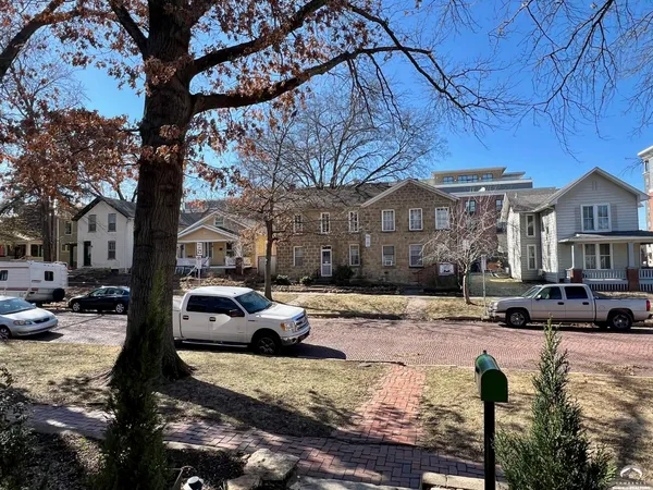 $420,000 | 904 Rhode Island Street, Lawrence, KS 66044
