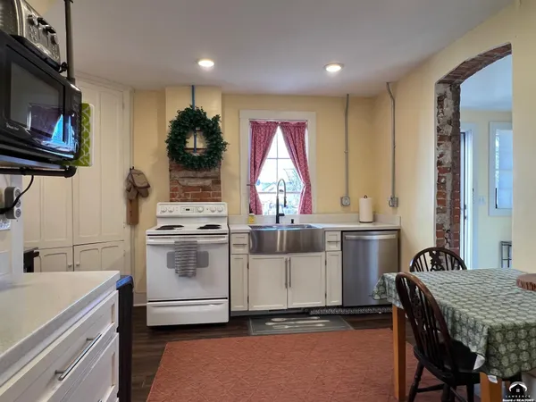 $420,000 | 904 Rhode Island Street, Lawrence, KS 66044
