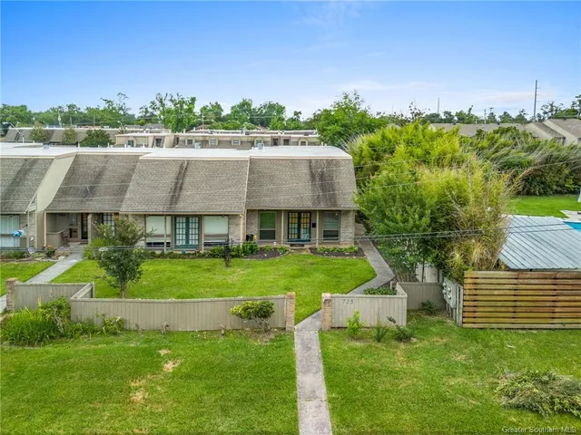 $199,000 | 725 Blackman Street, Lake Charles, LA 70605