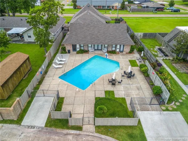 $199,000 | 725 Blackman Street, Lake Charles, LA 70605