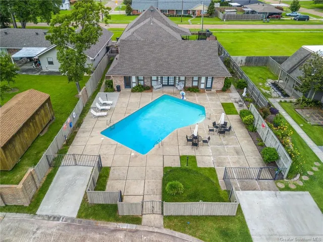 $199,000 | 725 Blackman Street, Lake Charles, LA 70605