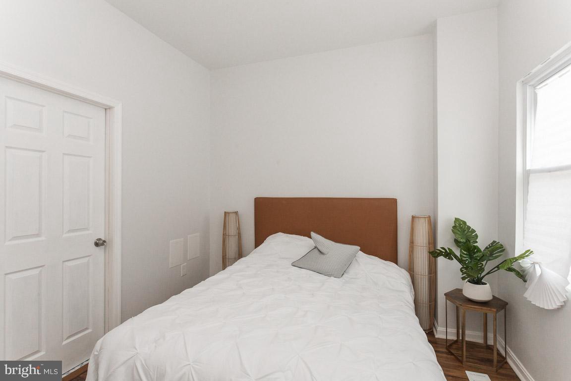 2625 West Cold Spring Lane Baltimore, MD 21215 - Photo 21 of 32 Primary bedroom