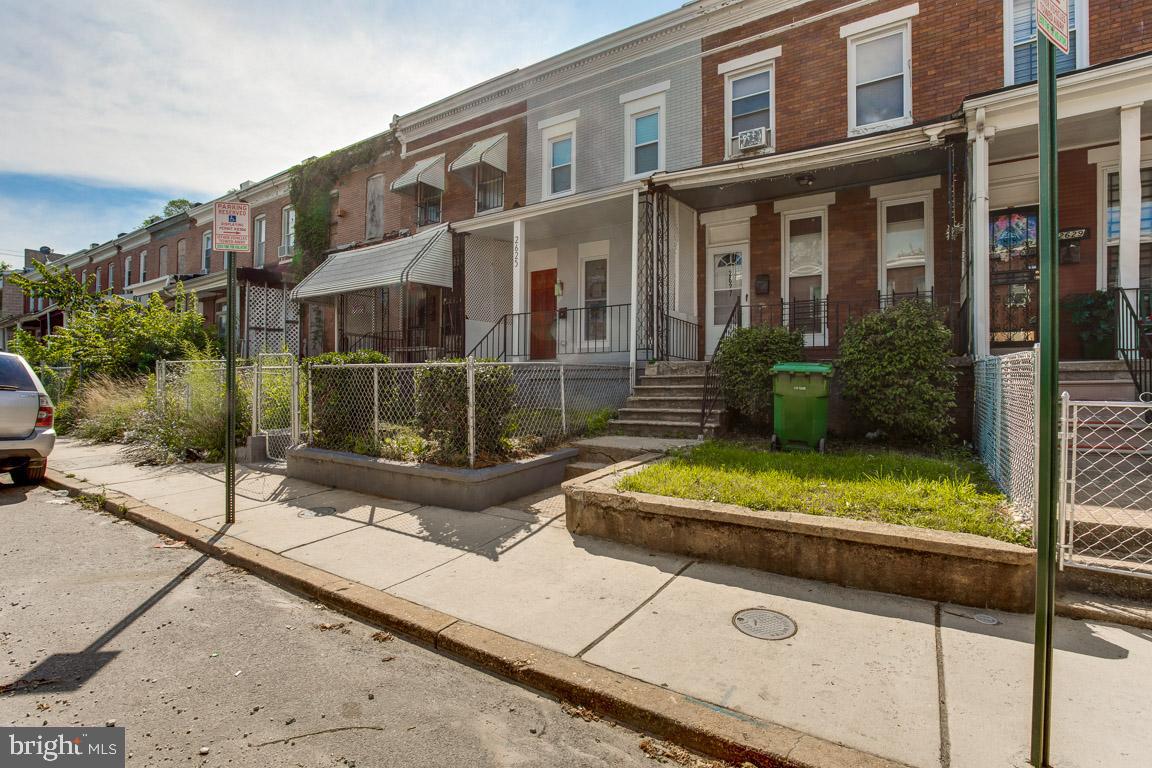 2625 West Cold Spring Lane Baltimore, MD 21215 - Photo 4 of 32 Front Exterior
