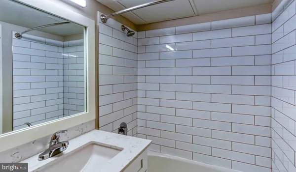 $1,816 | 1815 John F Kennedy Boulevard, Unit 0B1202, Philadelphia, PA 19103