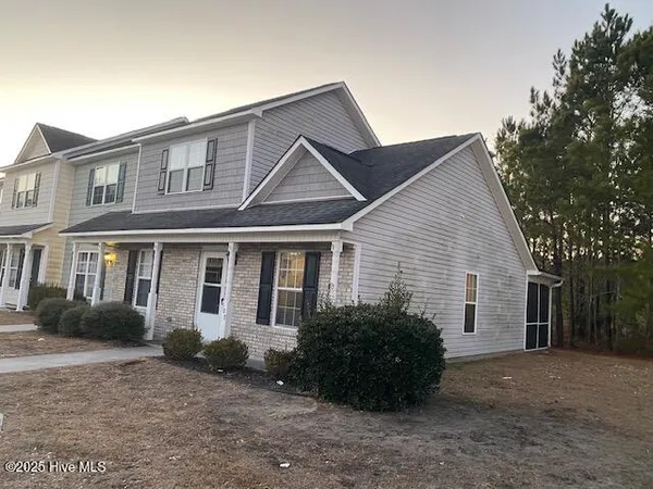 $1,400 | 500 Springwood Drive, Jacksonville, NC 28546