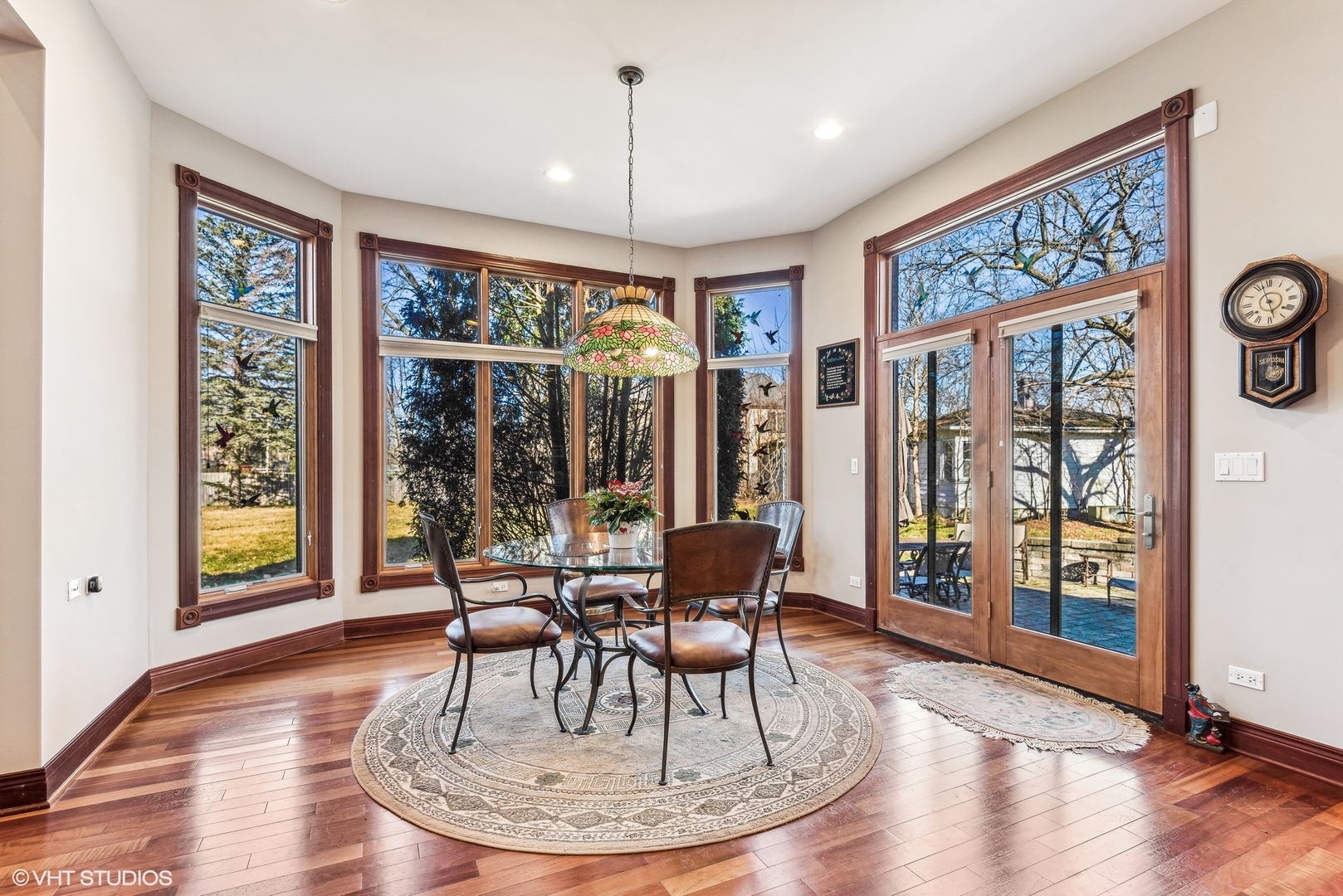 1930 Oakwood Road Northbrook, IL 60062 - Photo 13 of 34 Gallery Image 13