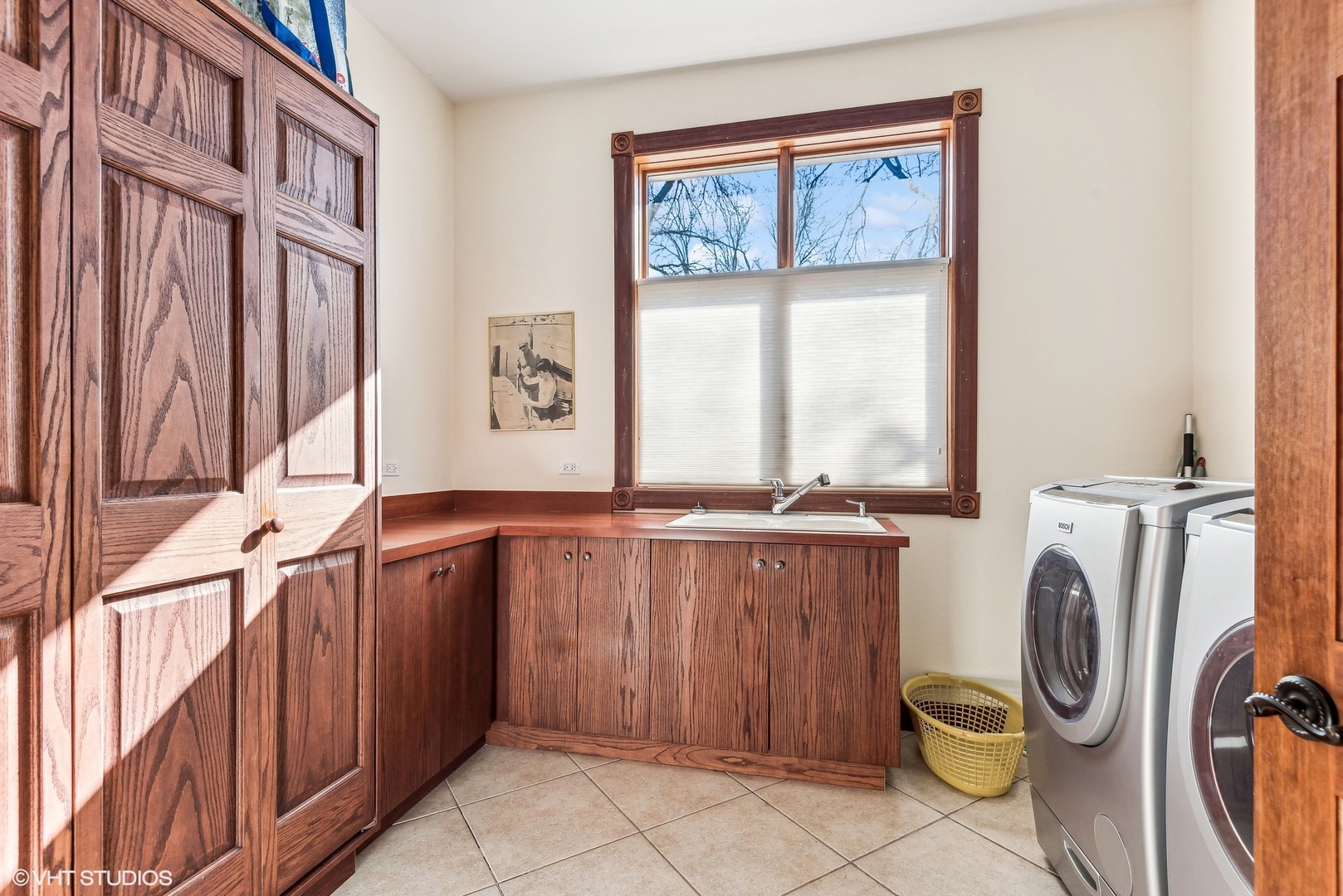 1930 Oakwood Road Northbrook, IL 60062 - Photo 15 of 34 Gallery Image 15