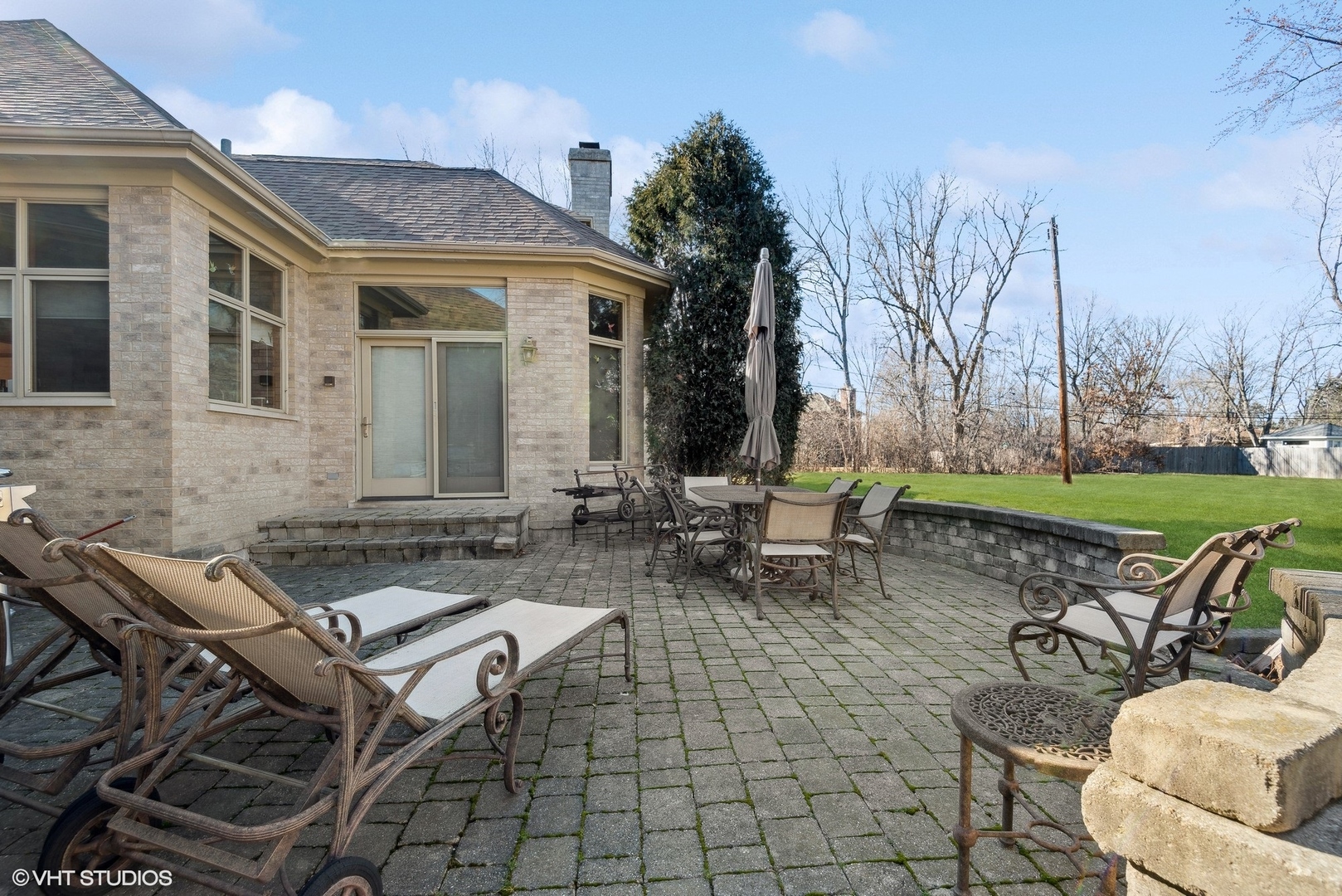 1930 Oakwood Road Northbrook, IL 60062 - Photo 30 of 34 Gallery Image 30