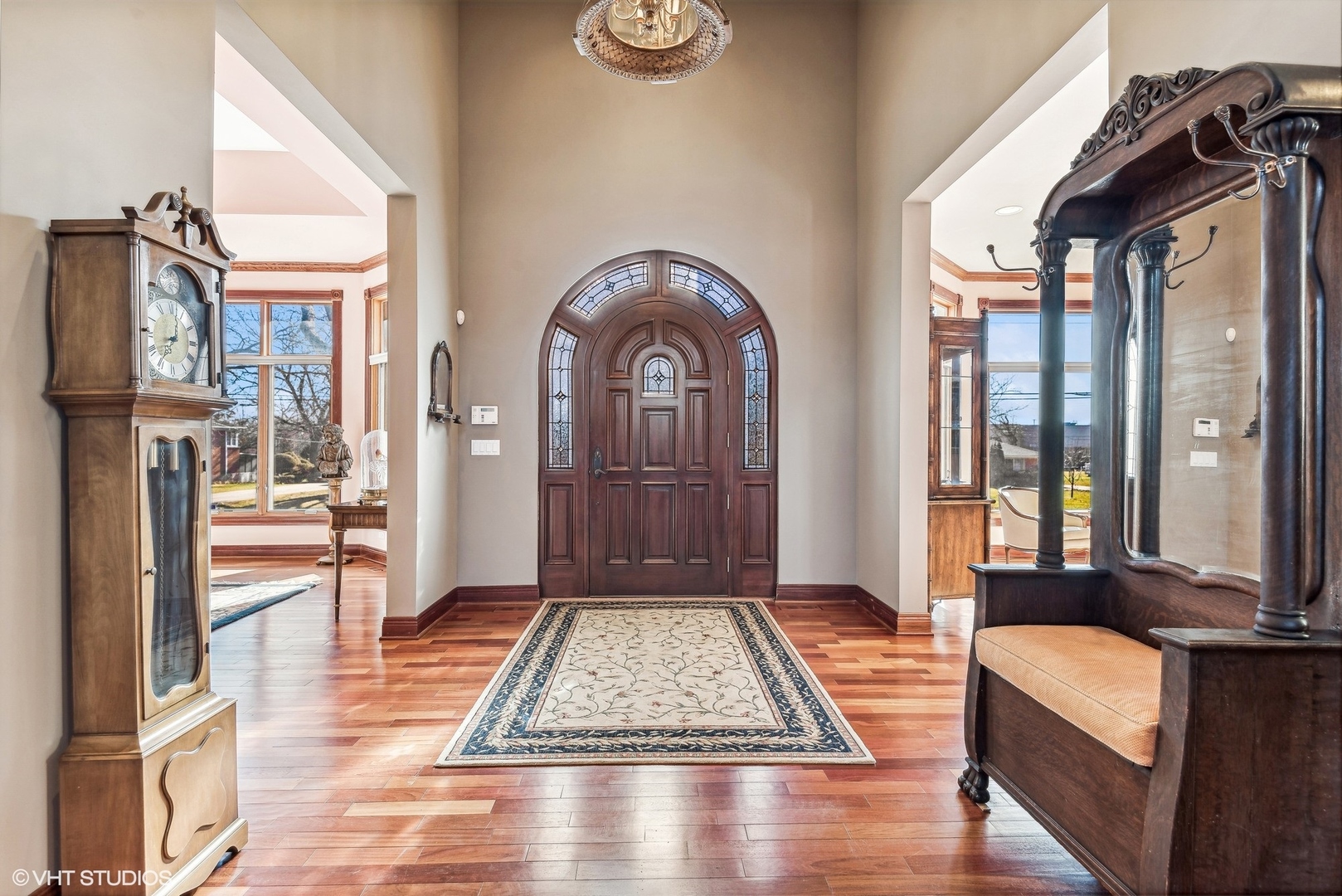 1930 Oakwood Road Northbrook, IL 60062 - Photo 4 of 34 Gallery Image 4