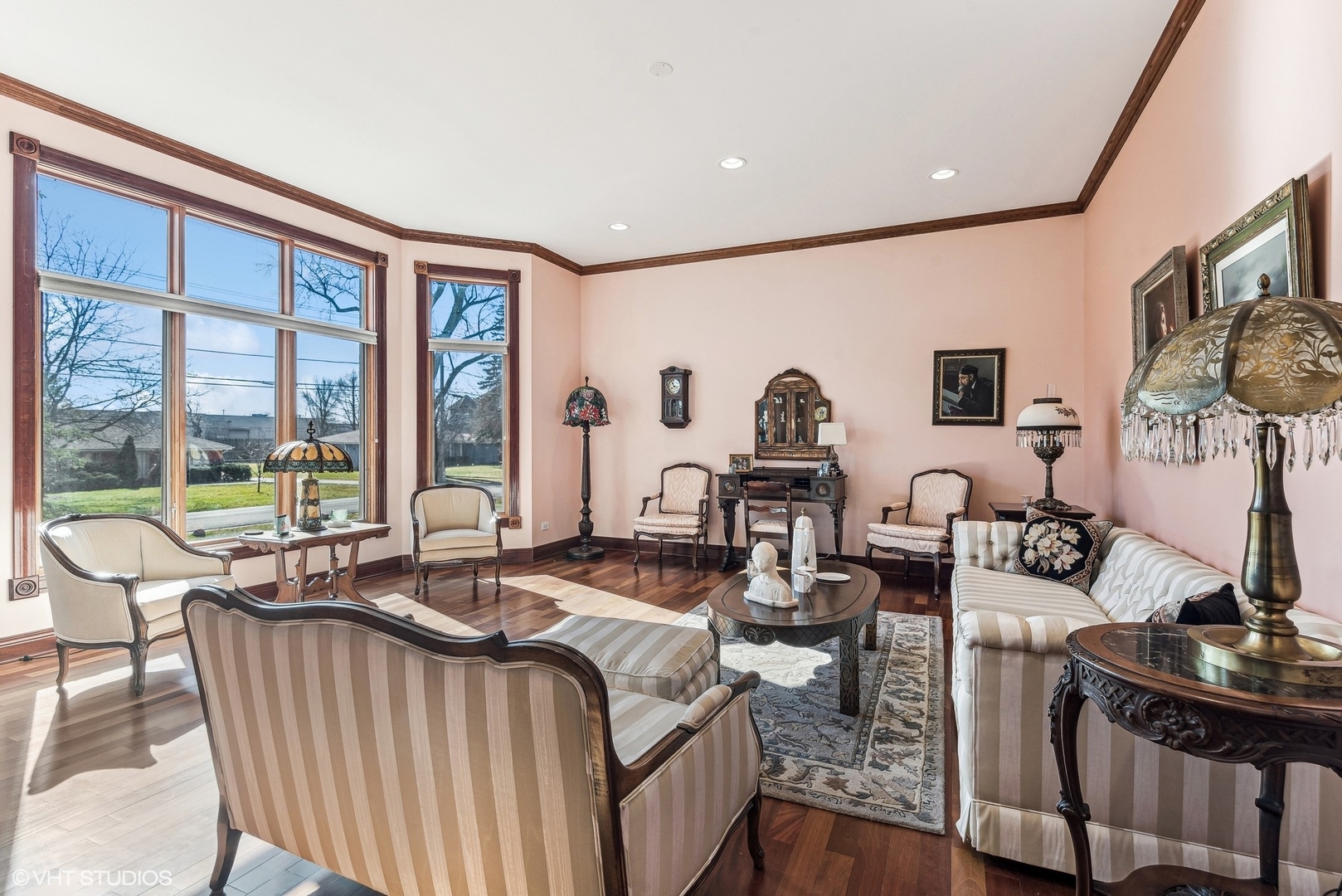 1930 Oakwood Road Northbrook, IL 60062 - Photo 5 of 34 Gallery Image 5