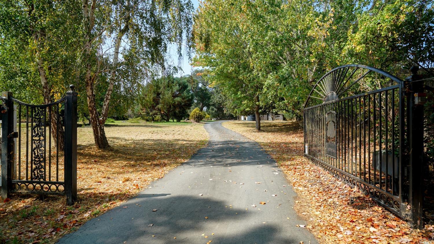 550 Liberty Road Petaluma, CA 94952 - Photo 1 of 1 Gallery Image 1