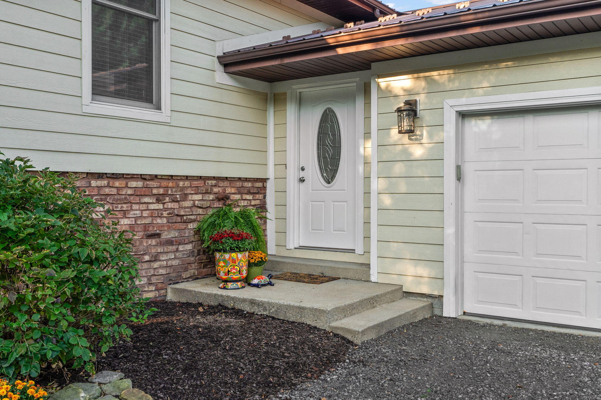 668 Old Suman Road Valparaiso, IN 46383 - Photo 2 of 45 2048x1365