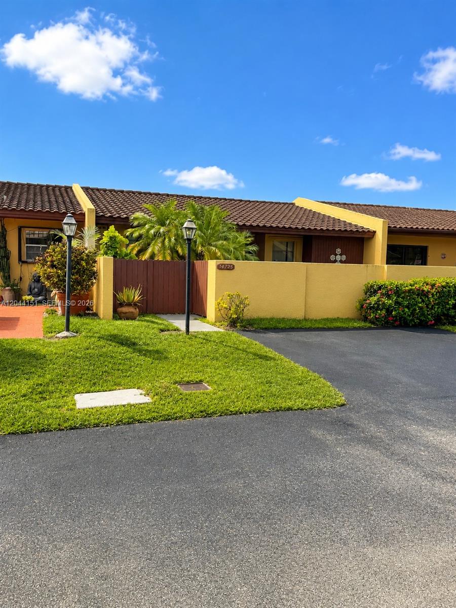 14725 Southwest 86th Lane Miami, FL 33193 - Photo 1 of 32