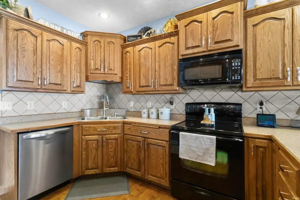 $454,900 | 1544 Foxhaven Drive, Kokomo, IN 46902