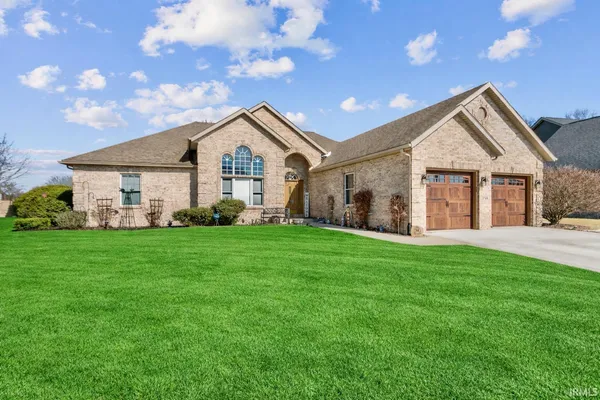 $454,900 | 1544 Foxhaven Drive, Kokomo, IN 46902