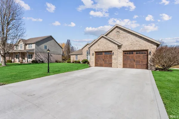 $454,900 | 1544 Foxhaven Drive, Kokomo, IN 46902