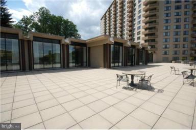 5225 Pooks Hill Road, Unit 809N Bethesda, MD 20814 - Photo 19 of 22 Patio