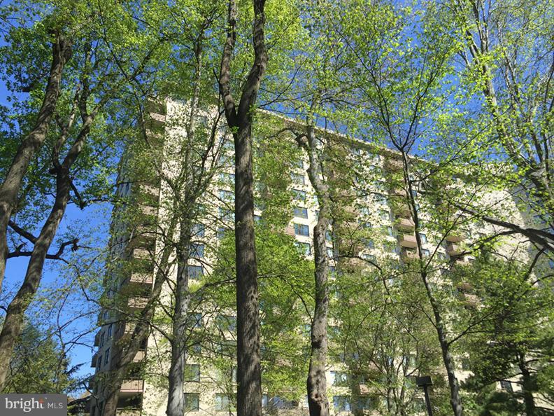 5225 Pooks Hill Road, Unit 809N Bethesda, MD 20814 - Photo 10 of 22 Building view