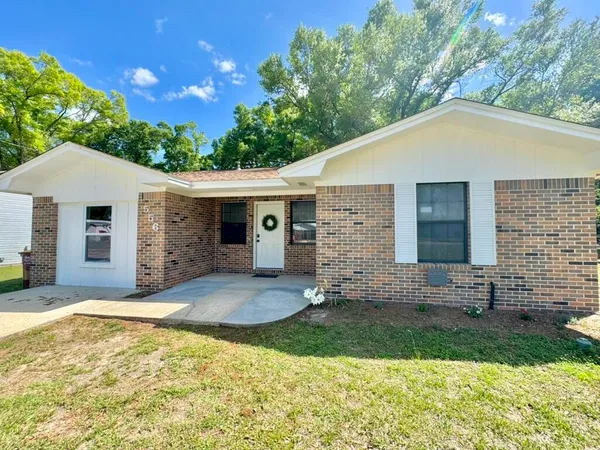 $225,500 | 556 Lee Avenue, Crestview, FL 32539
