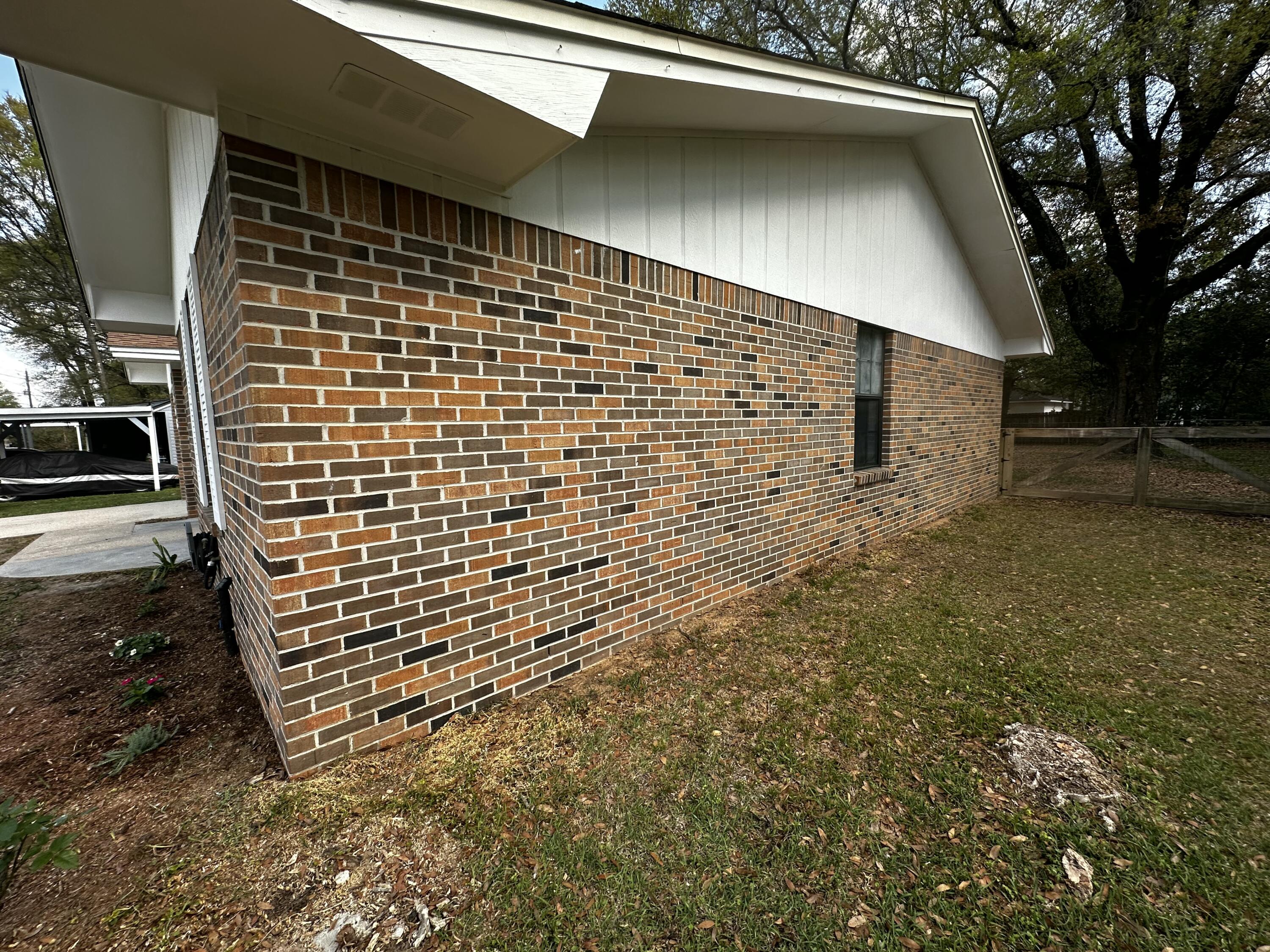 556 Lee Avenue Crestview, FL 32539 - Photo 3 of 5 5