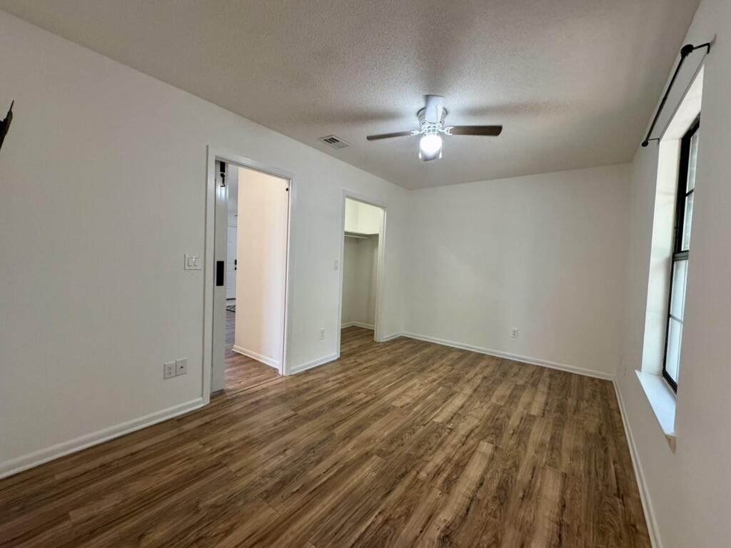 556 Lee Avenue Crestview, FL 32539 - Photo 8 of 13 Primary Bedroom