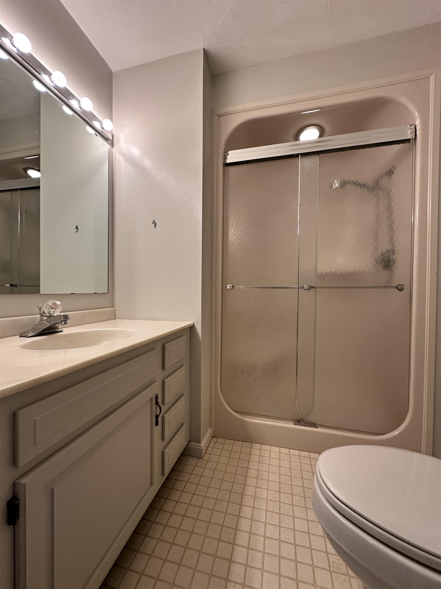 18 Colonial Square, Unit 18 Peterborough, NH 03458 - Photo 29 of 42