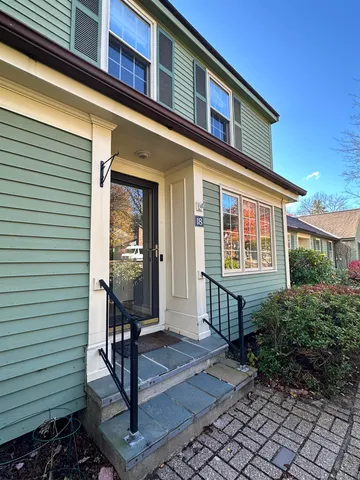 $371,000 | 18 Colonial Square, Unit 18, Peterborough, NH 03458