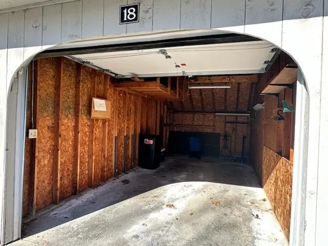 $371,000 | 18 Colonial Square, Unit 18, Peterborough, NH 03458