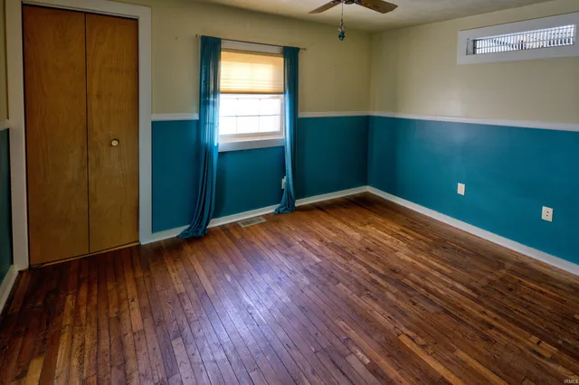 $325,000 | 8917 East Circle Drive North, Syracuse, IN 46567