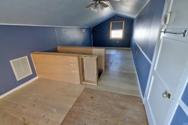 $325,000 | 8917 East Circle Drive North, Syracuse, IN 46567