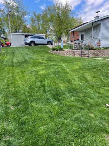 $325,000 | 8917 East Circle Drive North, Syracuse, IN 46567