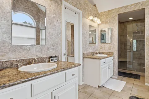 $430,000 | 7818 Palm Brook Court, Houston, TX 77095
