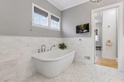 $3,250,000 | 215 Ferndale Road South, Wayzata, MN 55391