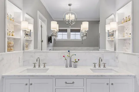 $3,250,000 | 215 Ferndale Road South, Wayzata, MN 55391