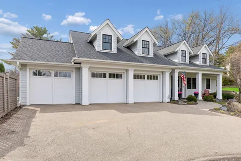 $3,250,000 | 215 Ferndale Road South, Wayzata, MN 55391