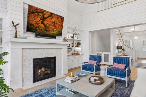 $3,250,000 | 215 Ferndale Road South, Wayzata, MN 55391