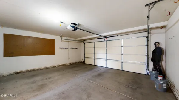 $2,800 | 21927 North 74th Lane, Glendale, AZ 85310