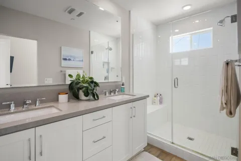$2,199,900 | 3927 Shasta Street, San Diego, CA 92109