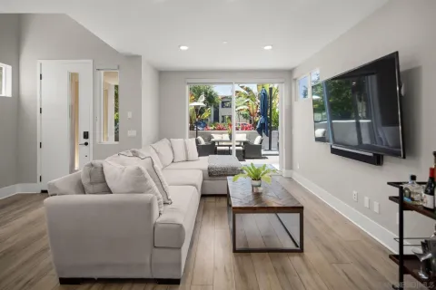 $2,199,900 | 3927 Shasta Street, San Diego, CA 92109
